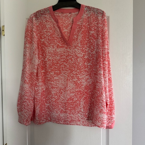 Kenneth Cole Pink and White Women's Top. Ptp 20” - Picture 1 of 5